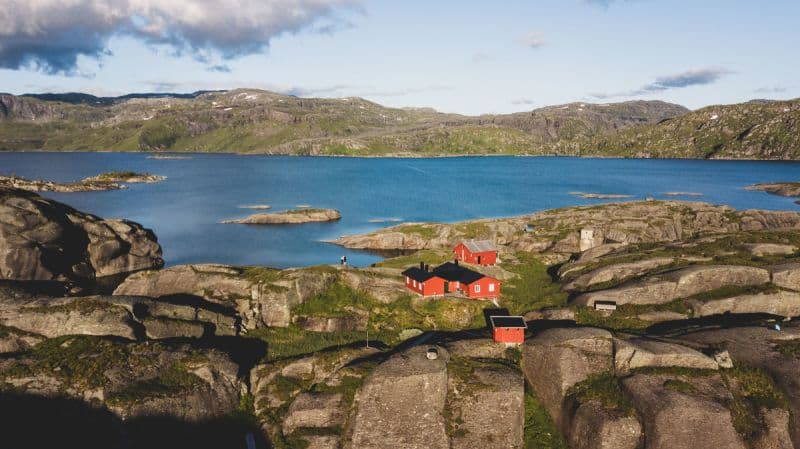 Løkjelsvatnhytta